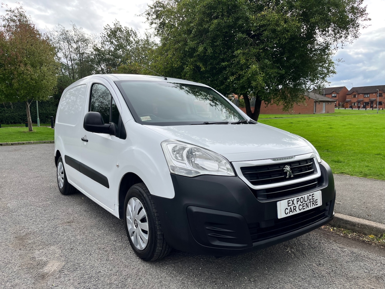 Used Peugeot Partner 2017 for sale - 75825460: Photo 11