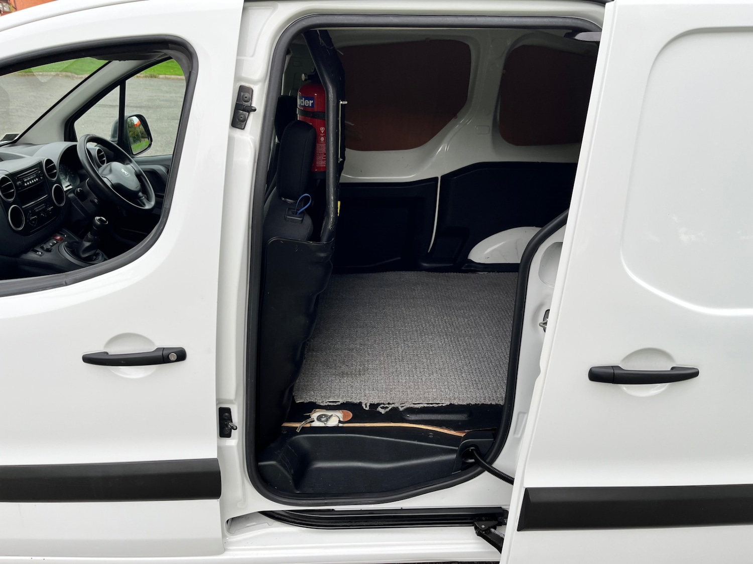 Used Peugeot Partner 2017 for sale - 75825460: Photo 18