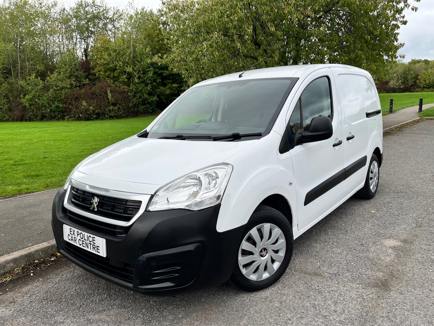 Used Peugeot Partner 2017 for sale - 75825460: Photo 2