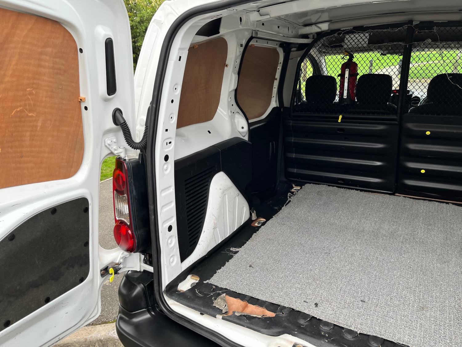 Used Peugeot Partner 2017 for sale - 75825460: Photo 21