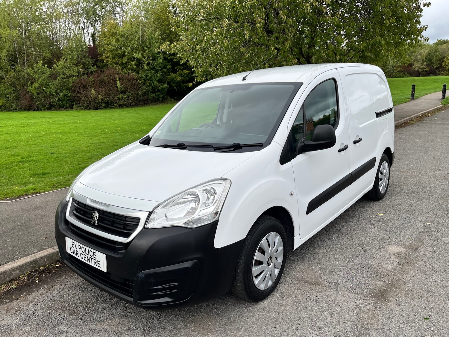 Used Peugeot Partner 2017 for sale - 75825460: Photo 3