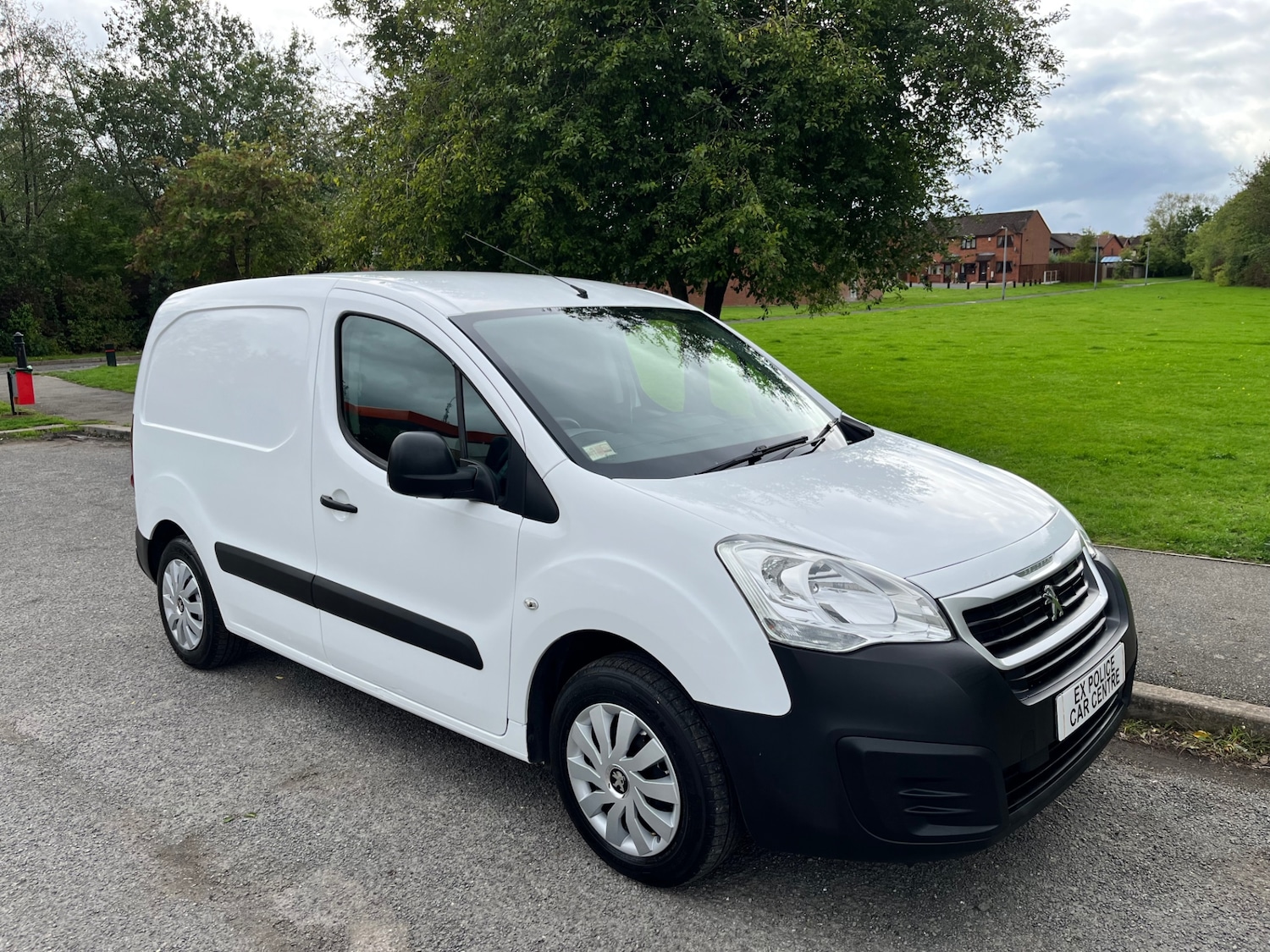 Used Peugeot Partner 2017 for sale - 75825460: Photo 6