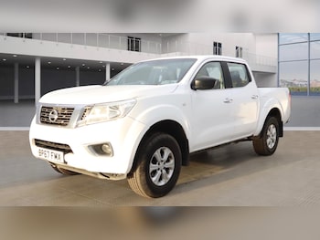 Used Nissan Navara 2018 for sale - 77235432: Photo