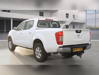 Used Nissan Navara 2018 for sale - 77235432: Photo