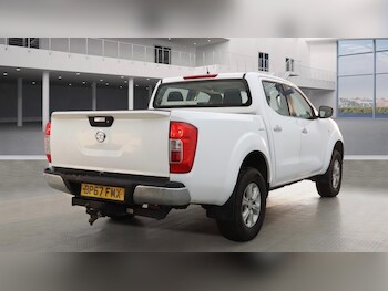 Used Nissan Navara 2018 for sale - 77235432: Photo