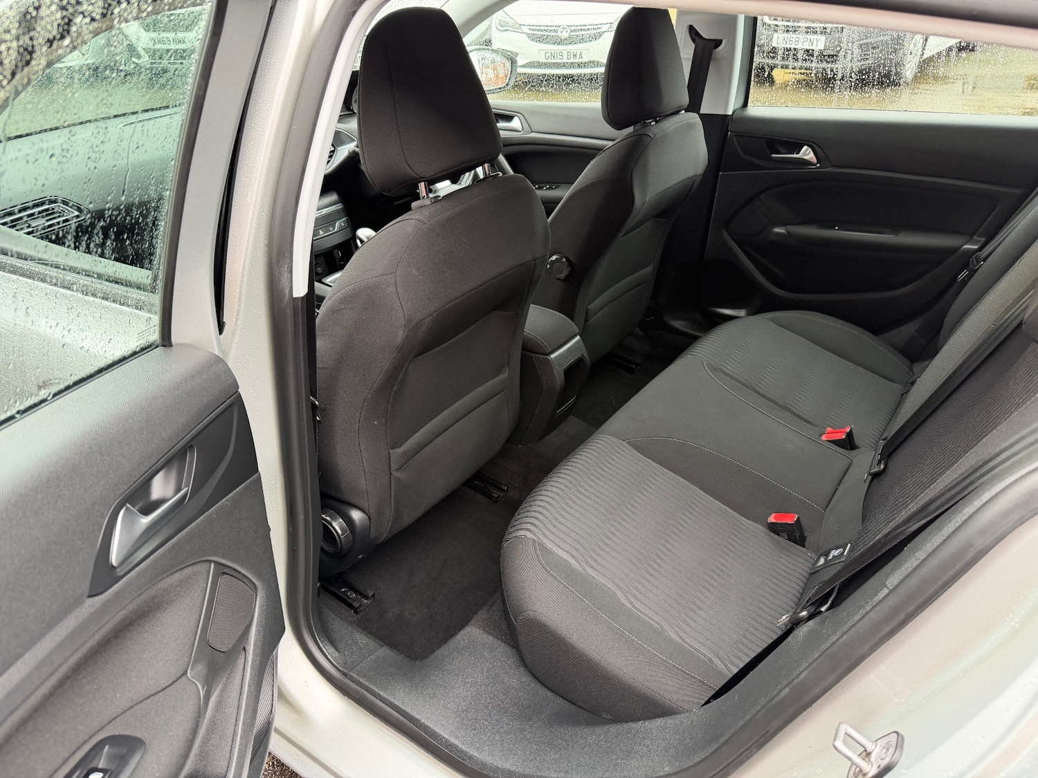 Used Peugeot 308 2017 for sale - 76910948: Photo 18