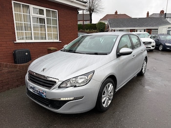 Used Peugeot 308 2017 for sale - 76910948: Photo