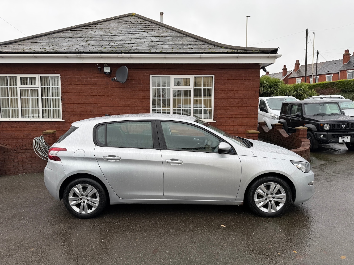 Used Peugeot 308 2017 for sale - 76910948: Photo 7