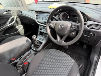 Used Vauxhall Astra undefined for sale - 79146594: Photo