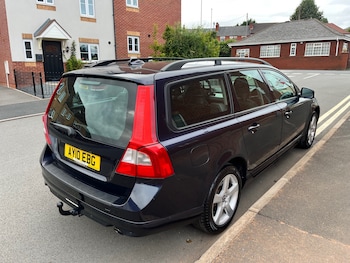 Used Volvo V70 2010 for sale - 75694907: Photo