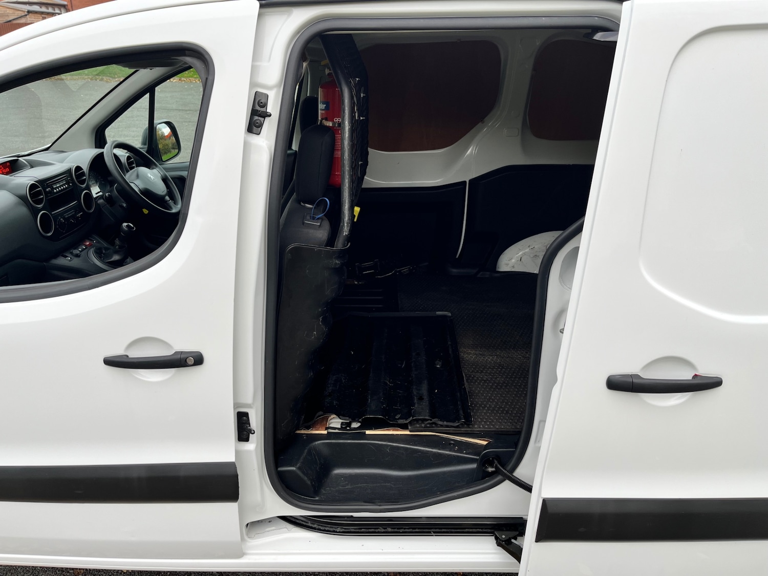 Used Peugeot Partner 2018 for sale - 76169797: Photo 18