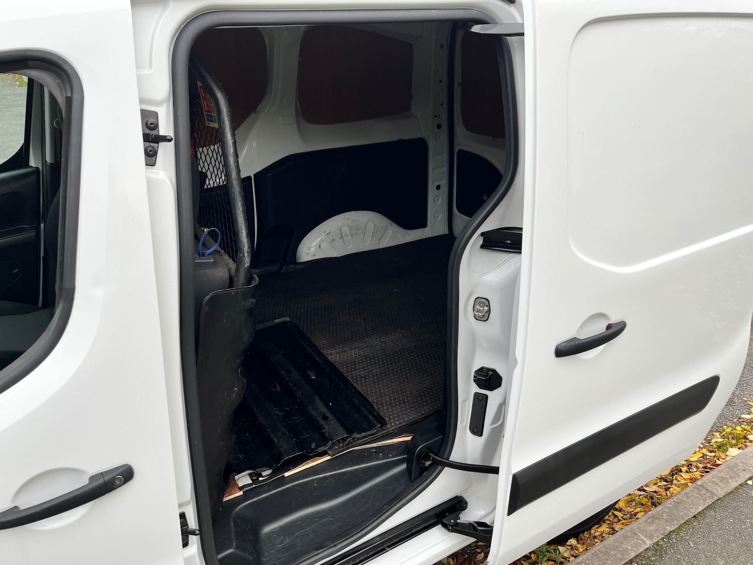 Used Peugeot Partner 2018 for sale - 76169797: Photo 19