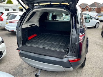 Used Land Rover Discovery 5 2018 for sale - 76022823: Photo