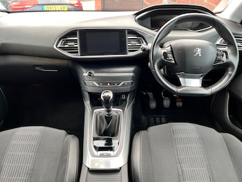 Used Peugeot 308 SW 2020 for sale - 75440874: Photo