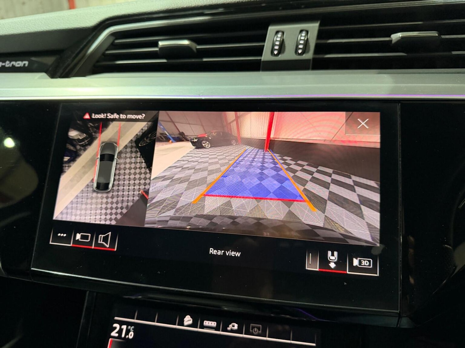 Used Audi e-tron 2020 for sale - 77735784: Photo 35