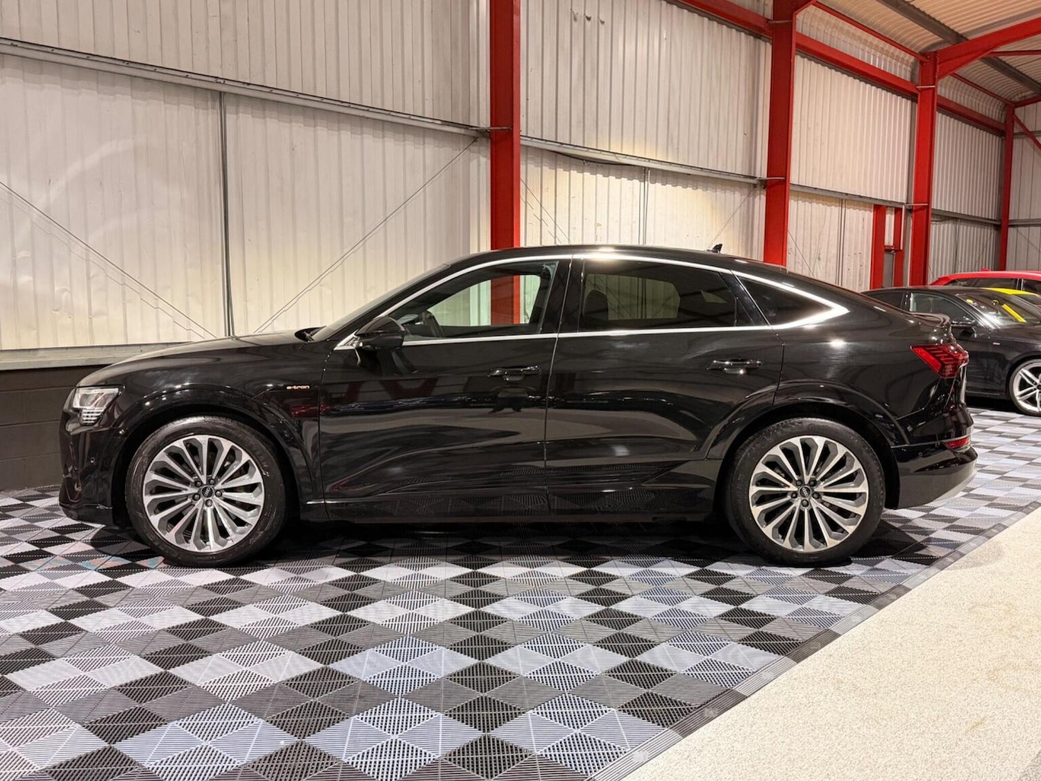 Used Audi e-tron 2020 for sale - 77735784: Photo 8