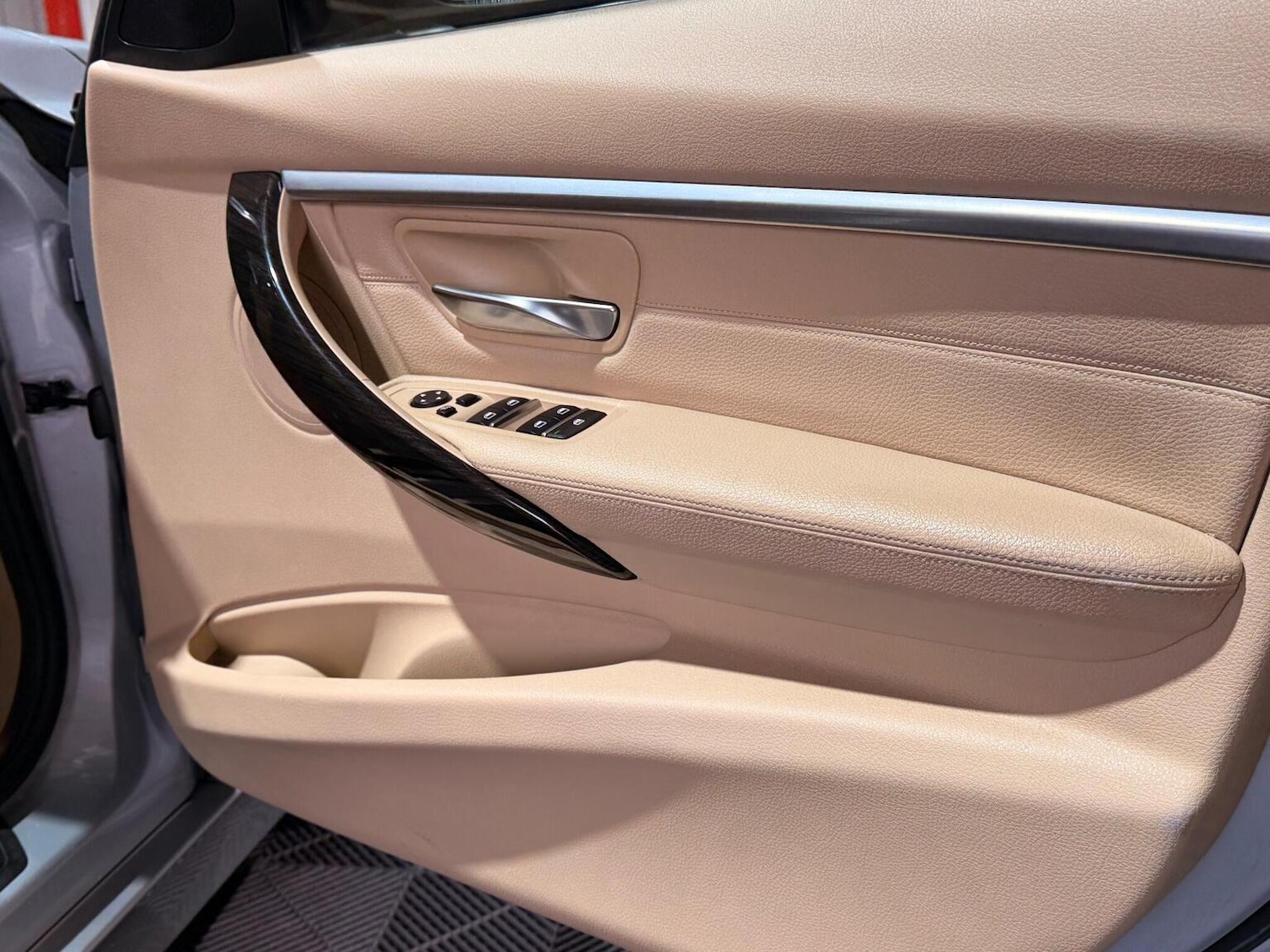 Used BMW 3 Series 2016 for sale - 77195491: Photo 34