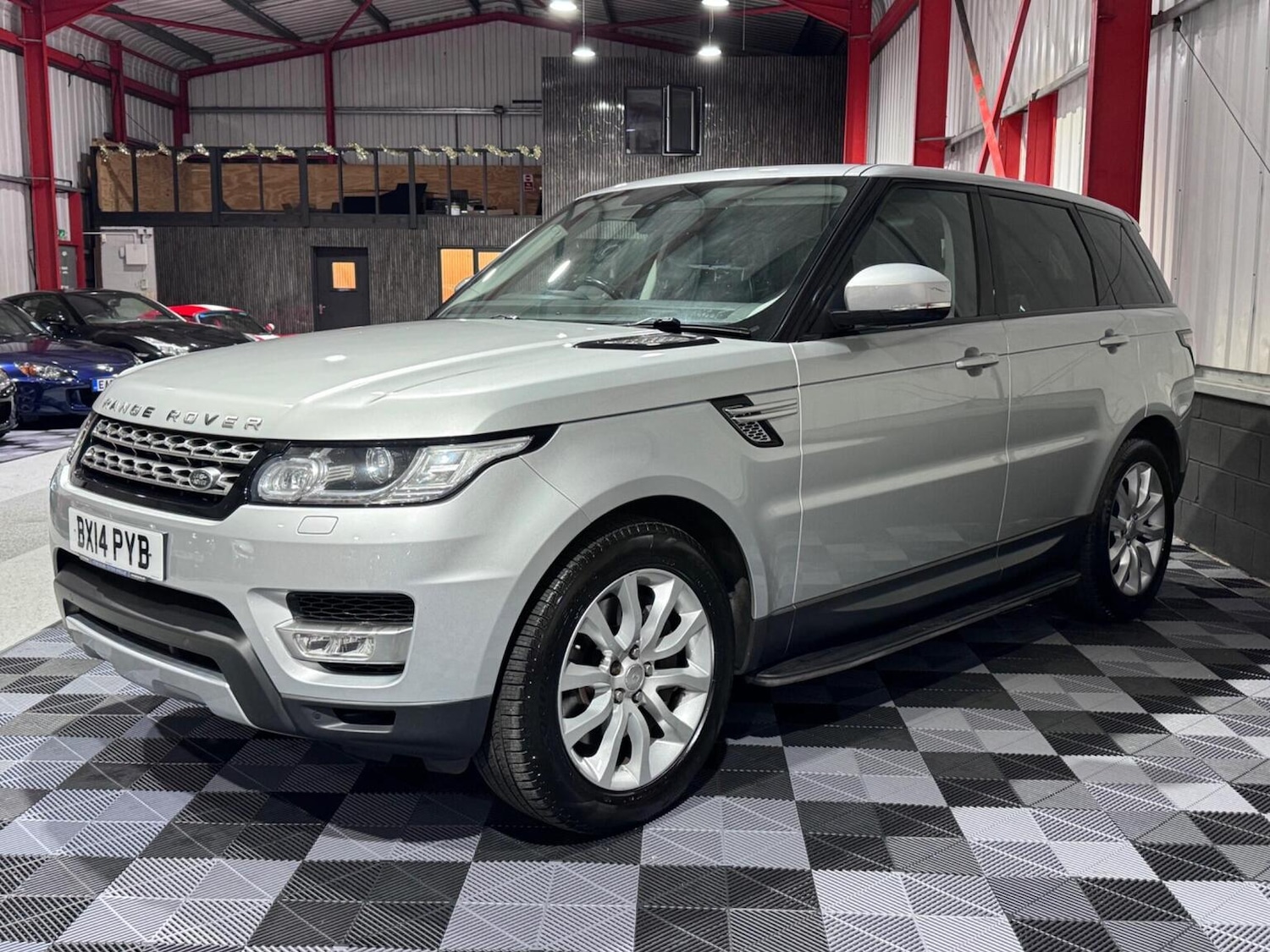 Used Land Rover Range Rover Sport 2014 for sale - 76177064: Photo 2