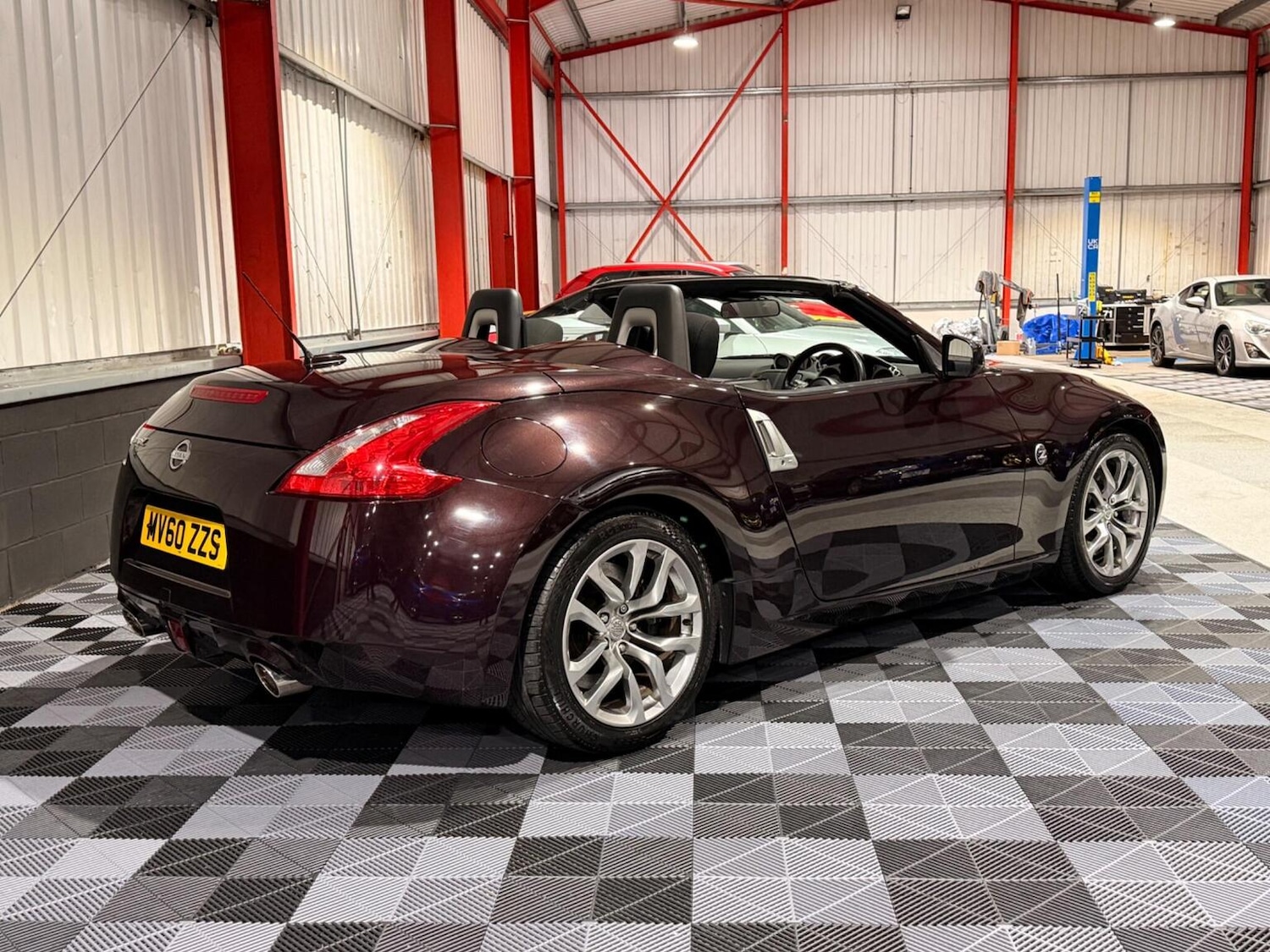 Used Nissan 370 Z 2010 for sale - 77694361: Photo 11