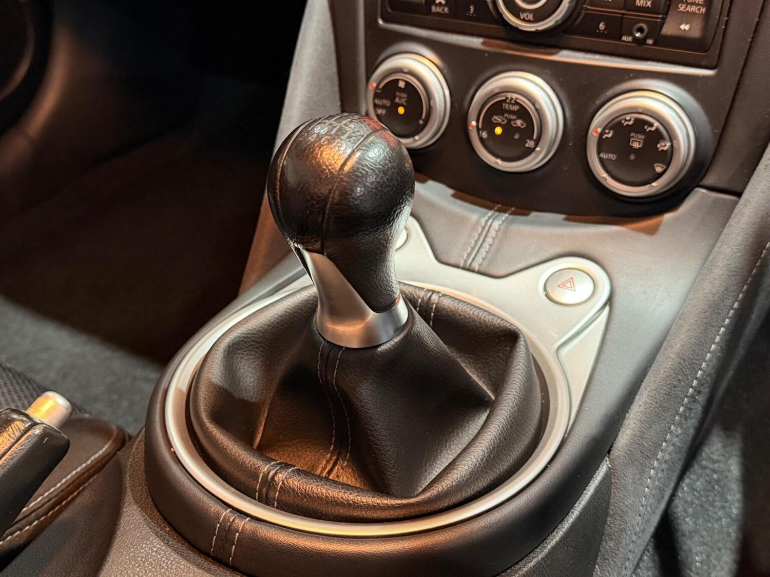 Used Nissan 370 Z 2010 for sale - 77694361: Photo 21