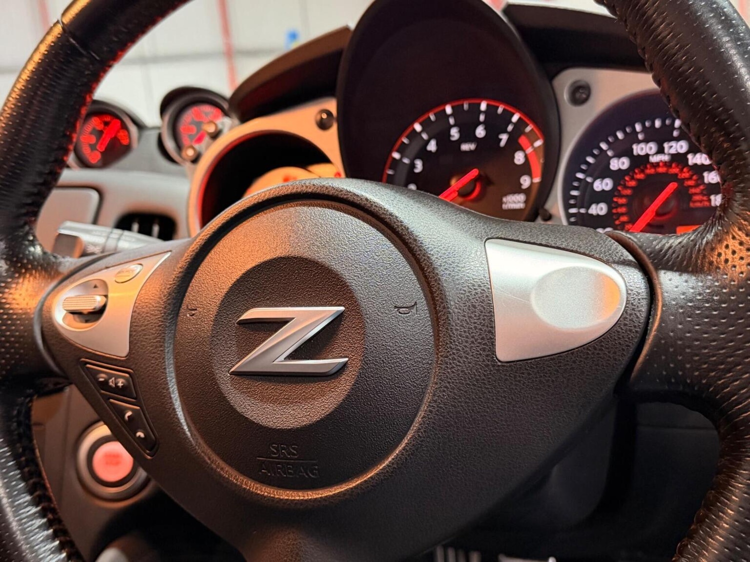 Used Nissan 370 Z 2010 for sale - 77694361: Photo 24