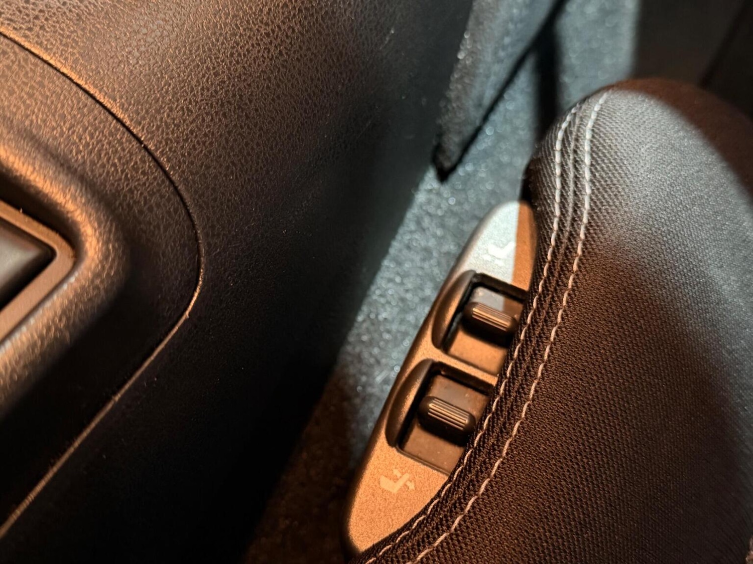 Used Nissan 370 Z 2010 for sale - 77694361: Photo 28