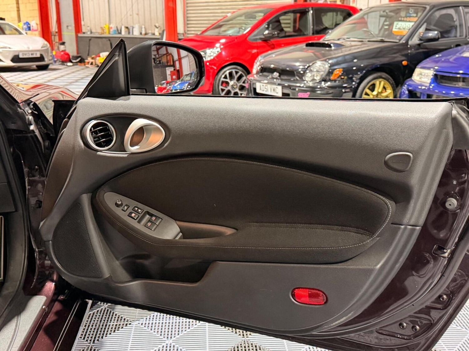 Used Nissan 370 Z 2010 for sale - 77694361: Photo 34