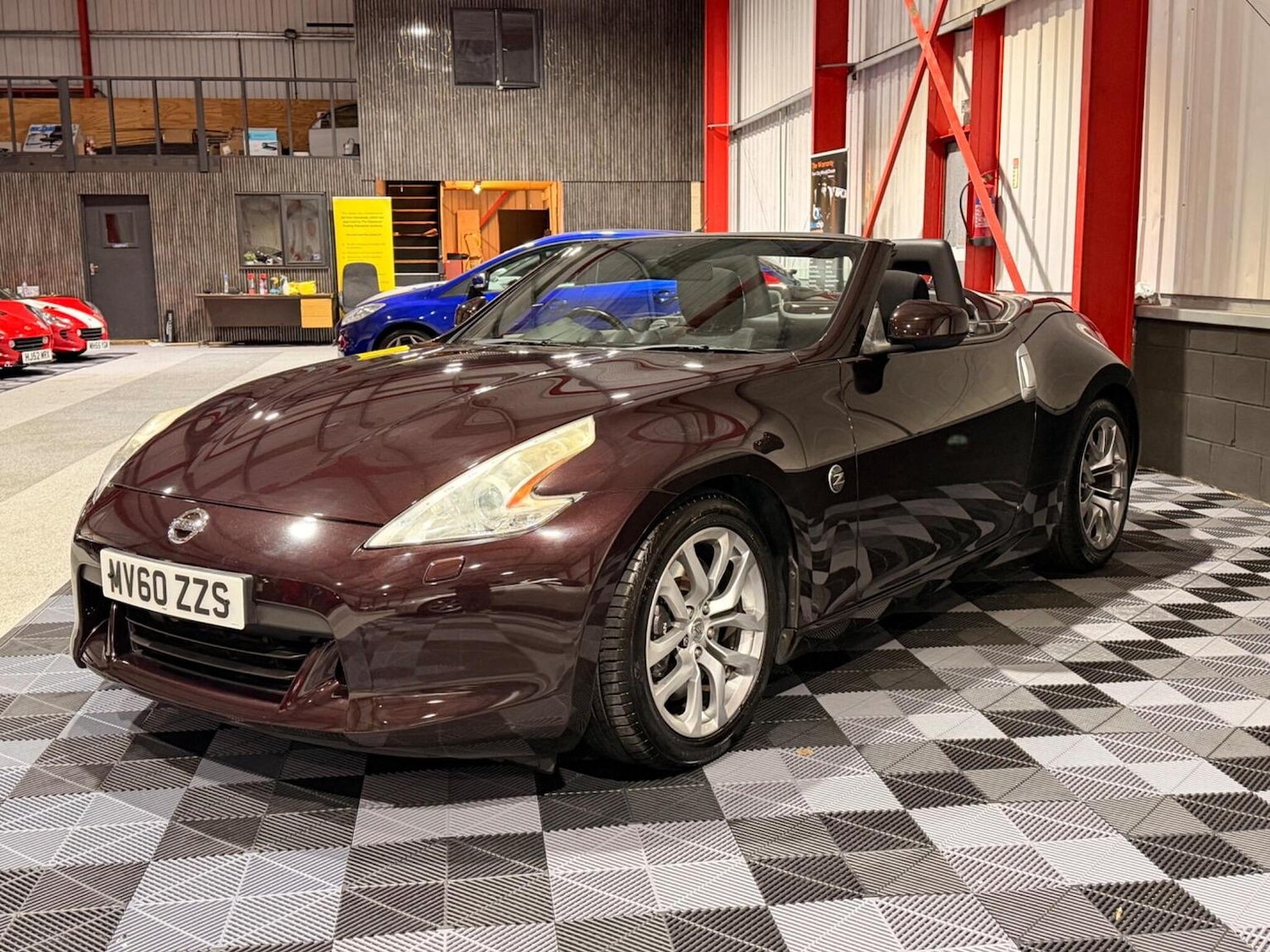 Used Nissan 370 Z 2010 for sale - 77694361: Photo 6