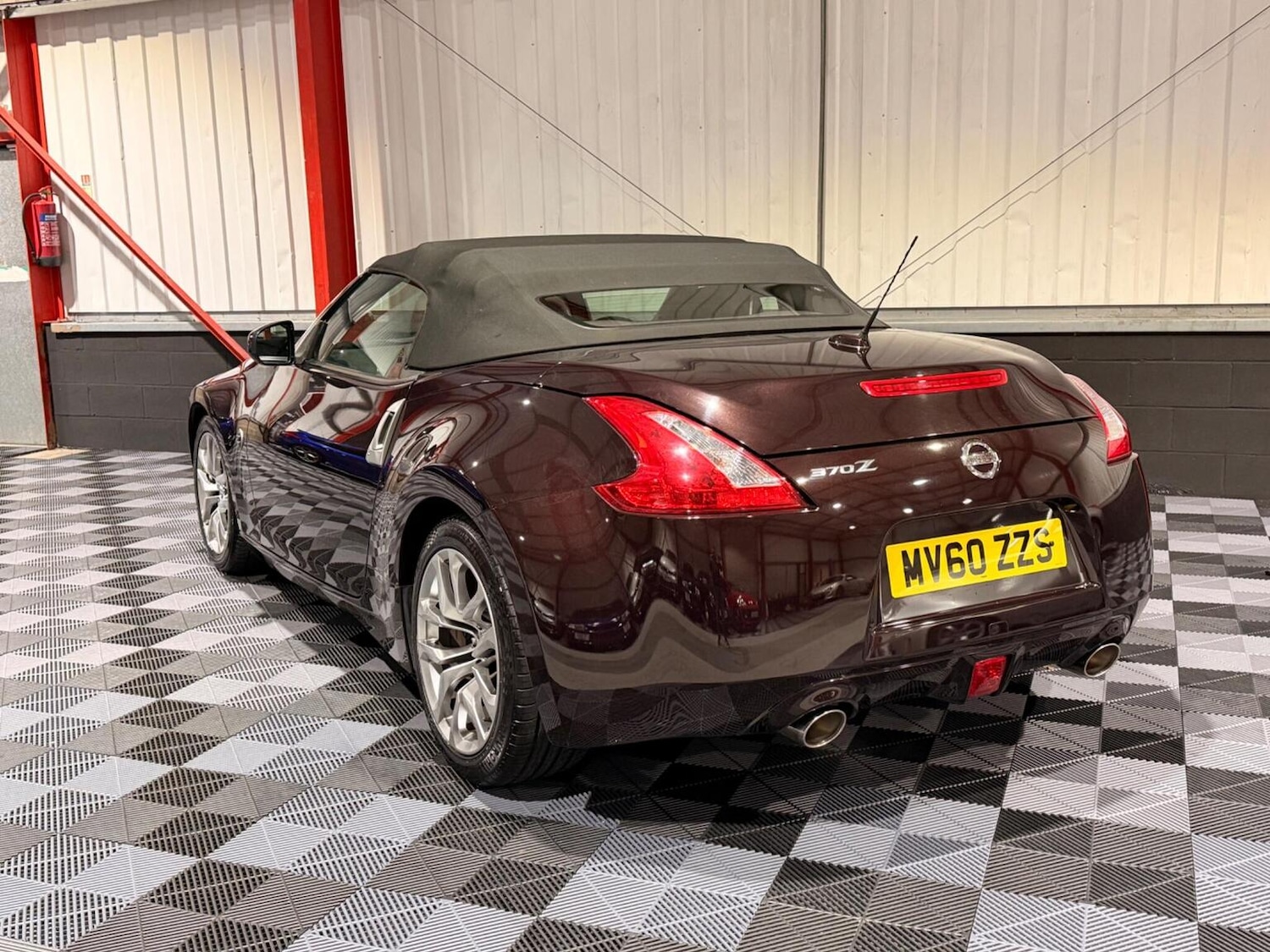 Used Nissan 370 Z 2010 for sale - 77694361: Photo 8