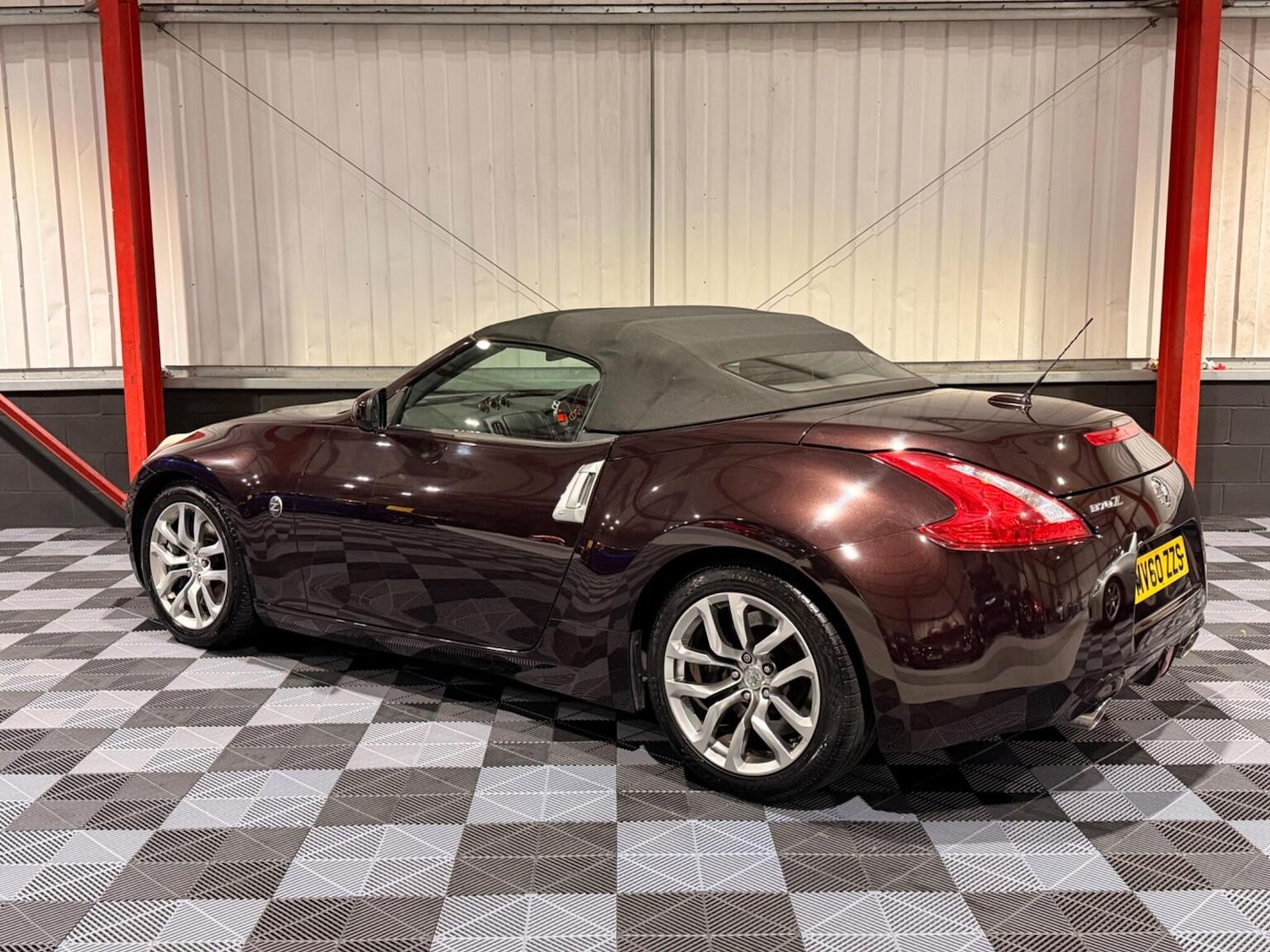 Used Nissan 370 Z 2010 for sale - 77694361: Photo 9
