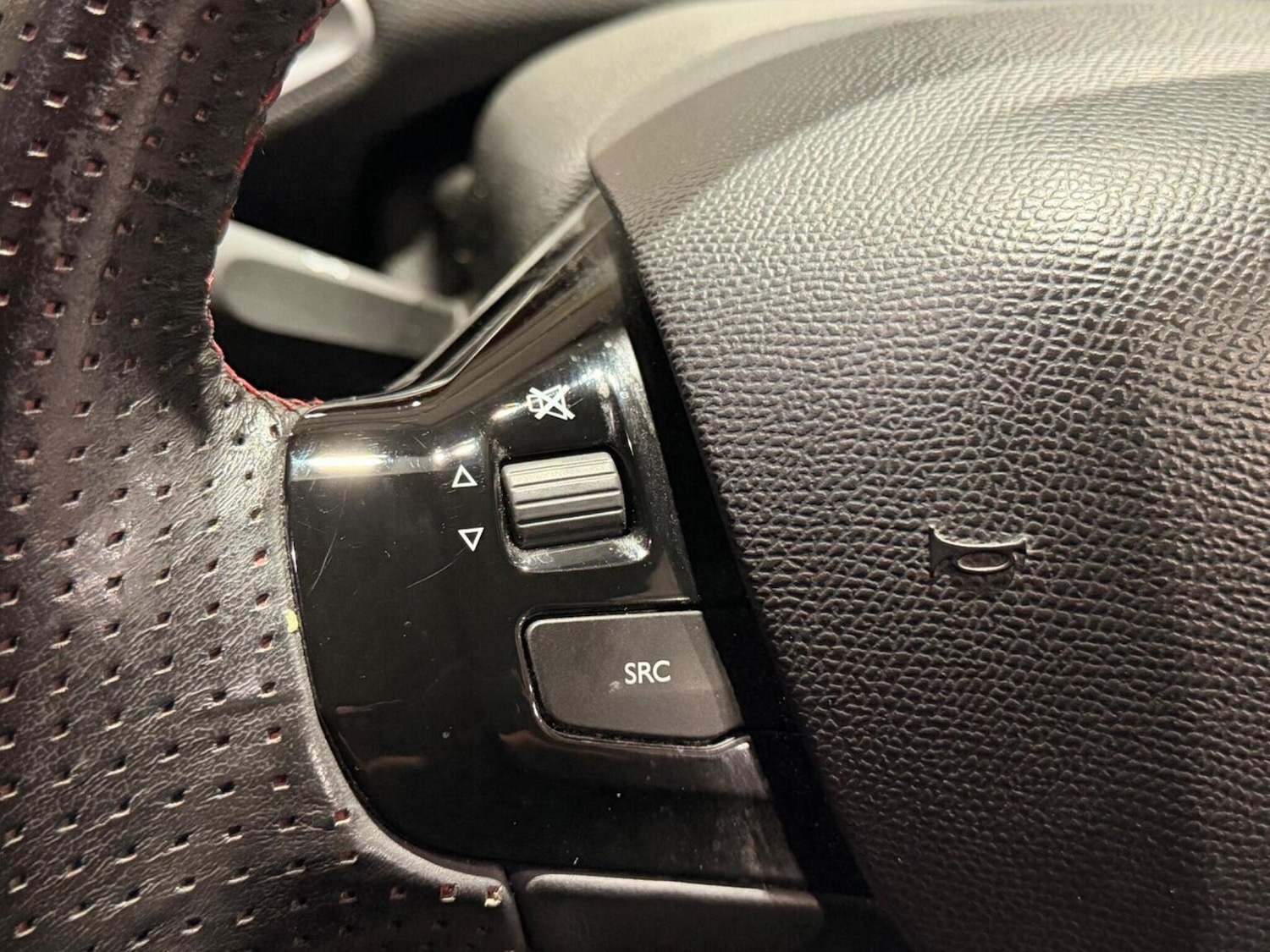 Used Peugeot 308 2018 for sale - 78121569: Photo 25