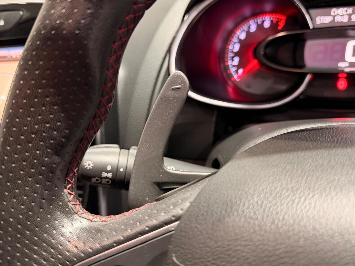 Used Renault Clio 2017 for sale - 77578463: Photo 24