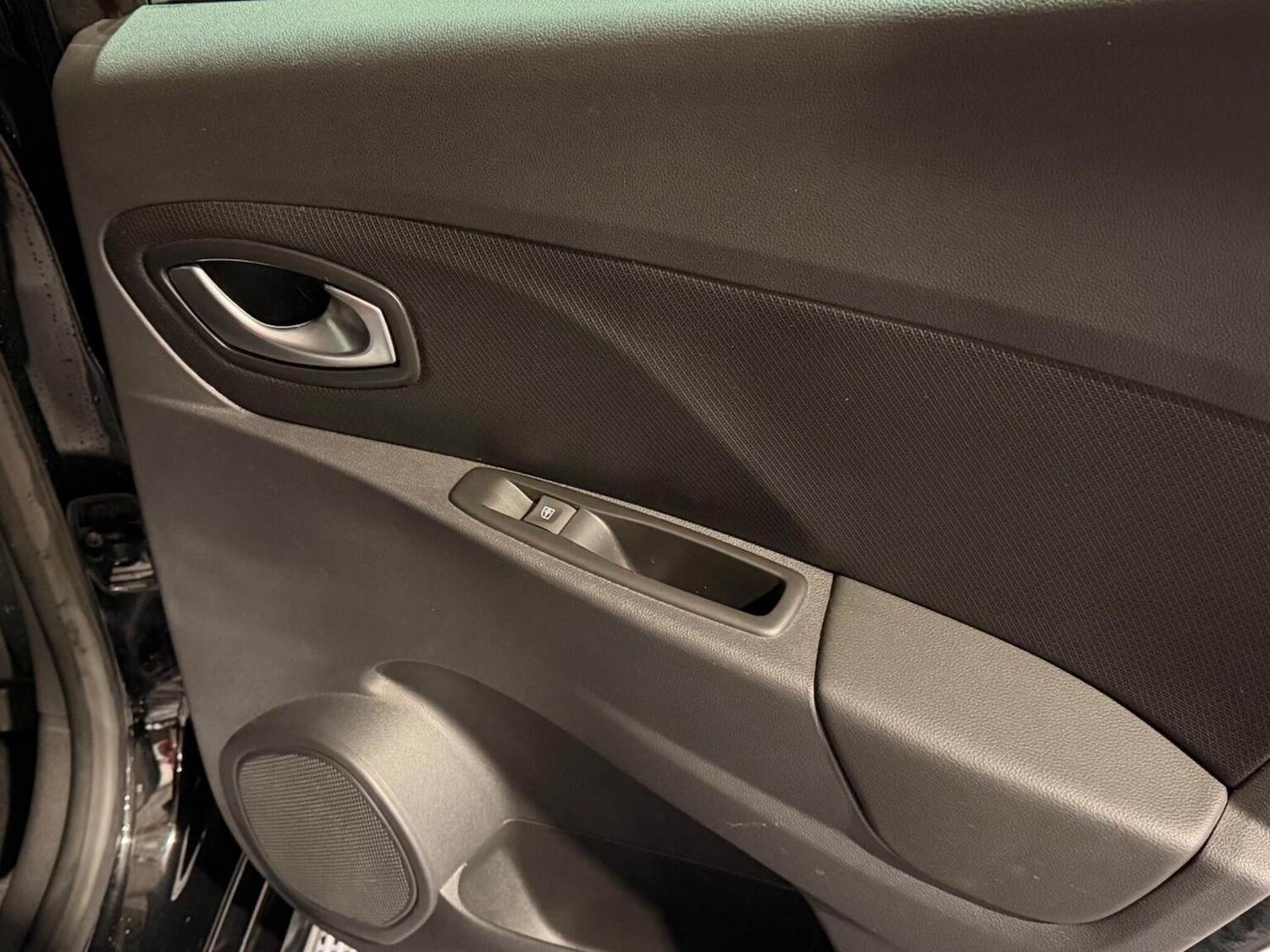 Used Renault Clio 2017 for sale - 77578463: Photo 30