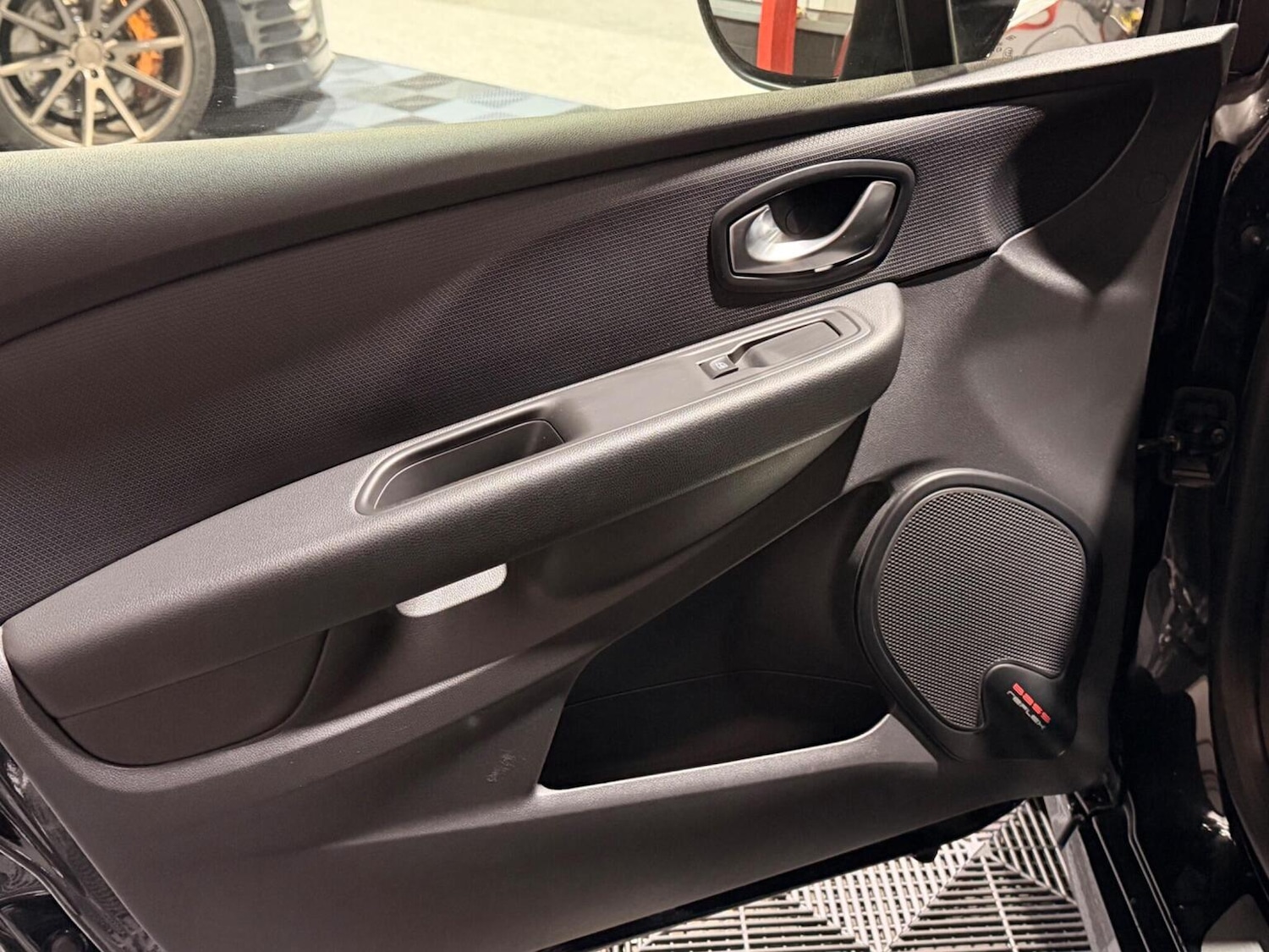 Used Renault Clio 2017 for sale - 77578463: Photo 31