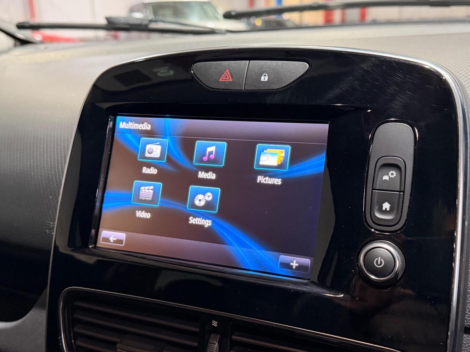 Used Renault Clio 2017 for sale - 77578463: Photo 63