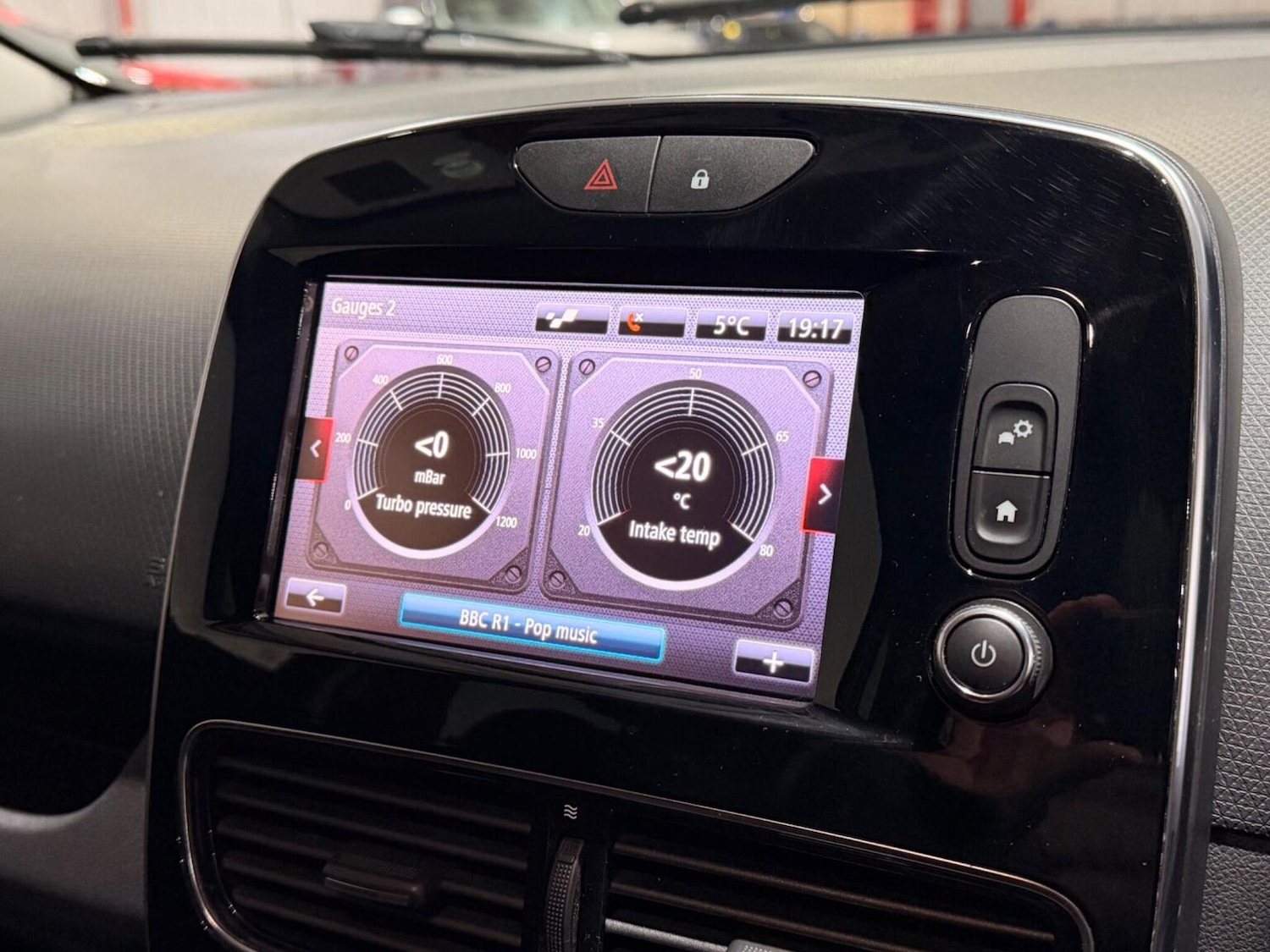 Used Renault Clio 2017 for sale - 77578463: Photo 66