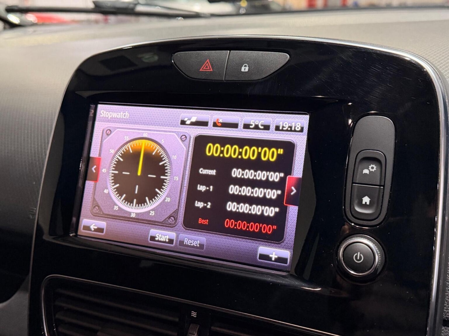 Used Renault Clio 2017 for sale - 77578463: Photo 74