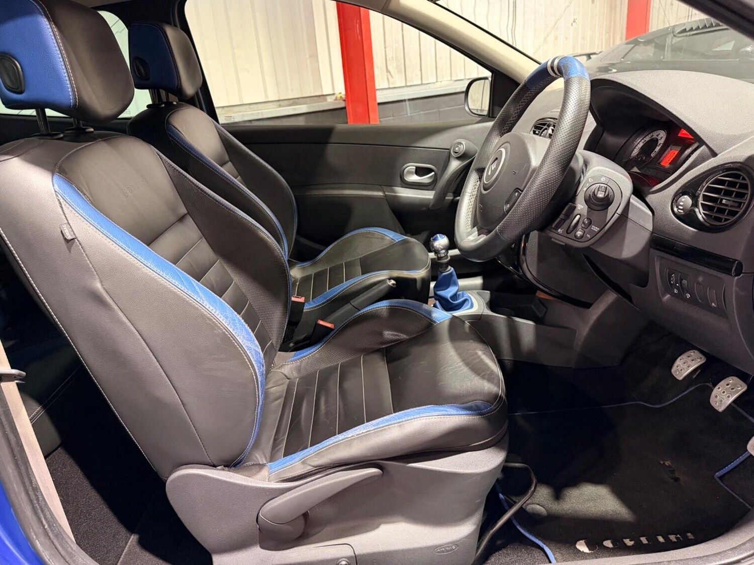 Used Renault Clio 2010 for sale - 77629092: Photo 16