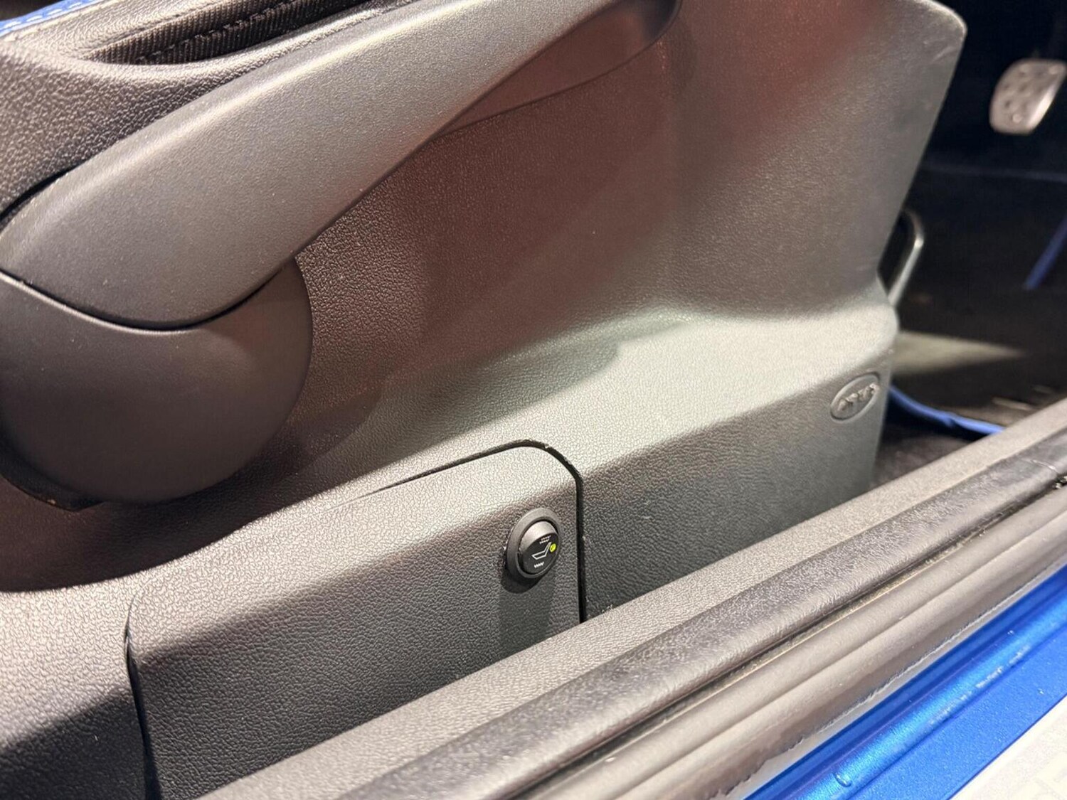 Used Renault Clio 2010 for sale - 77629092: Photo 25