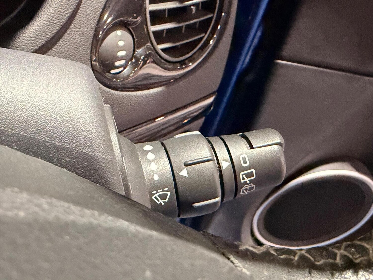 Used Renault Clio 2010 for sale - 77629092: Photo 29