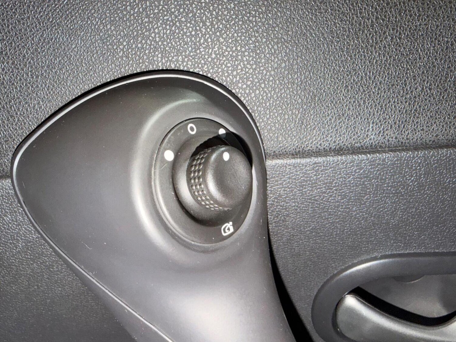 Used Renault Clio 2010 for sale - 77629092: Photo 30