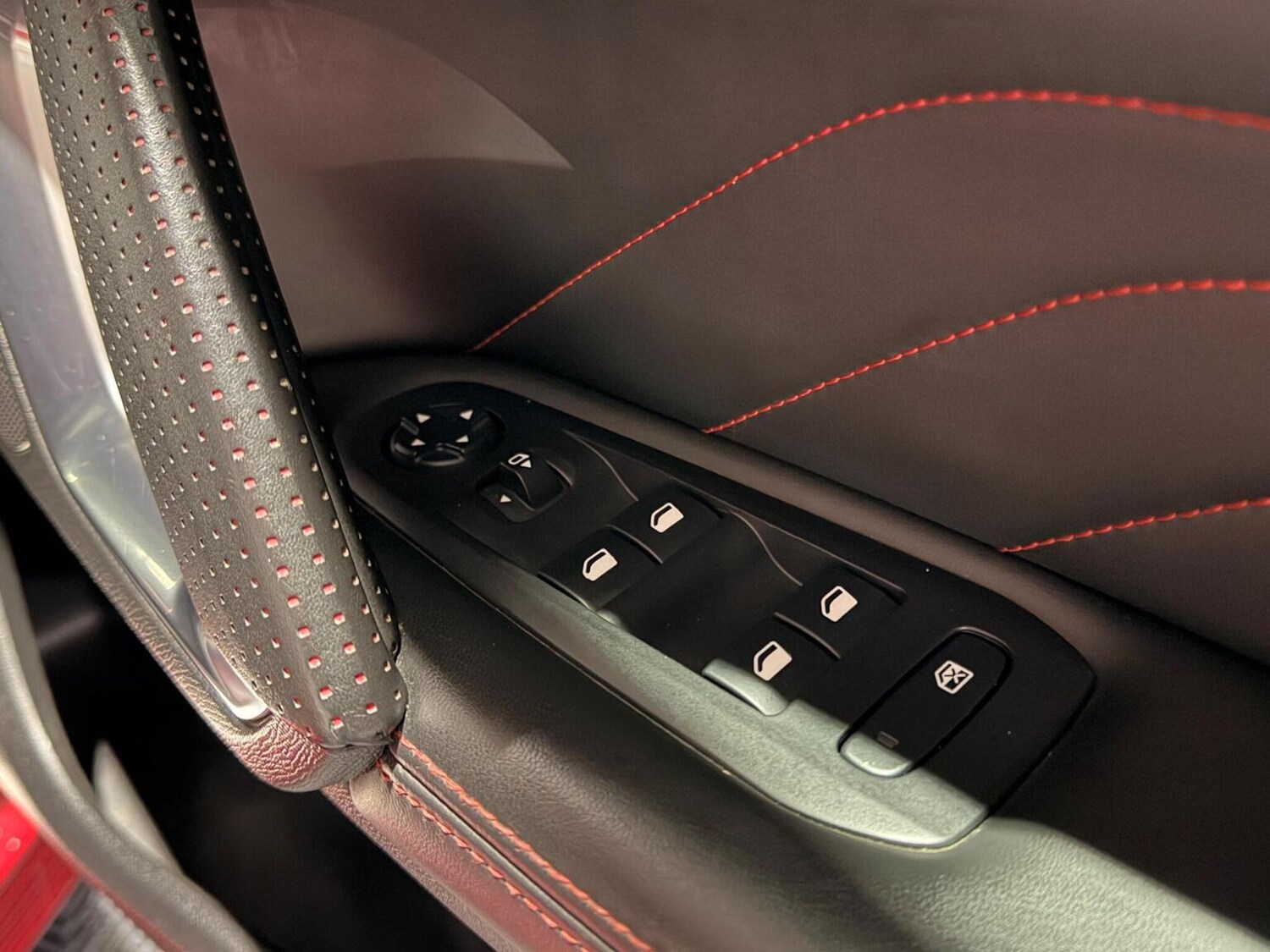 Used Peugeot 308 2016 for sale - 77453169: Photo 26