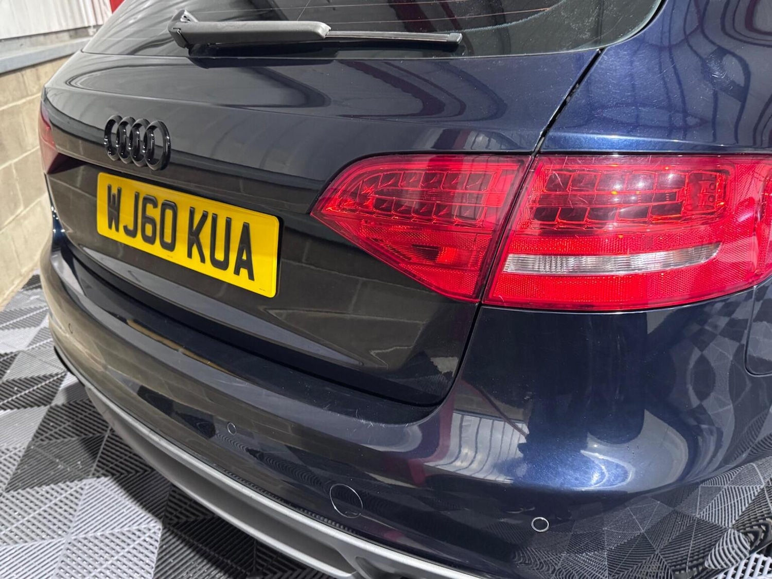 Used Audi S4 2010 for sale - 76830379: Photo 14