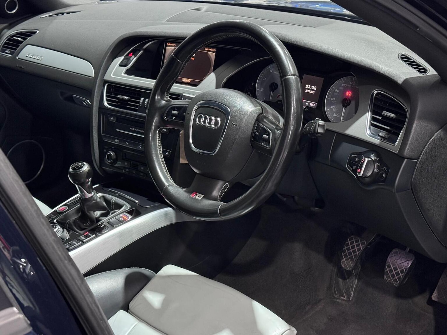 Used Audi S4 2010 for sale - 76830379: Photo 15