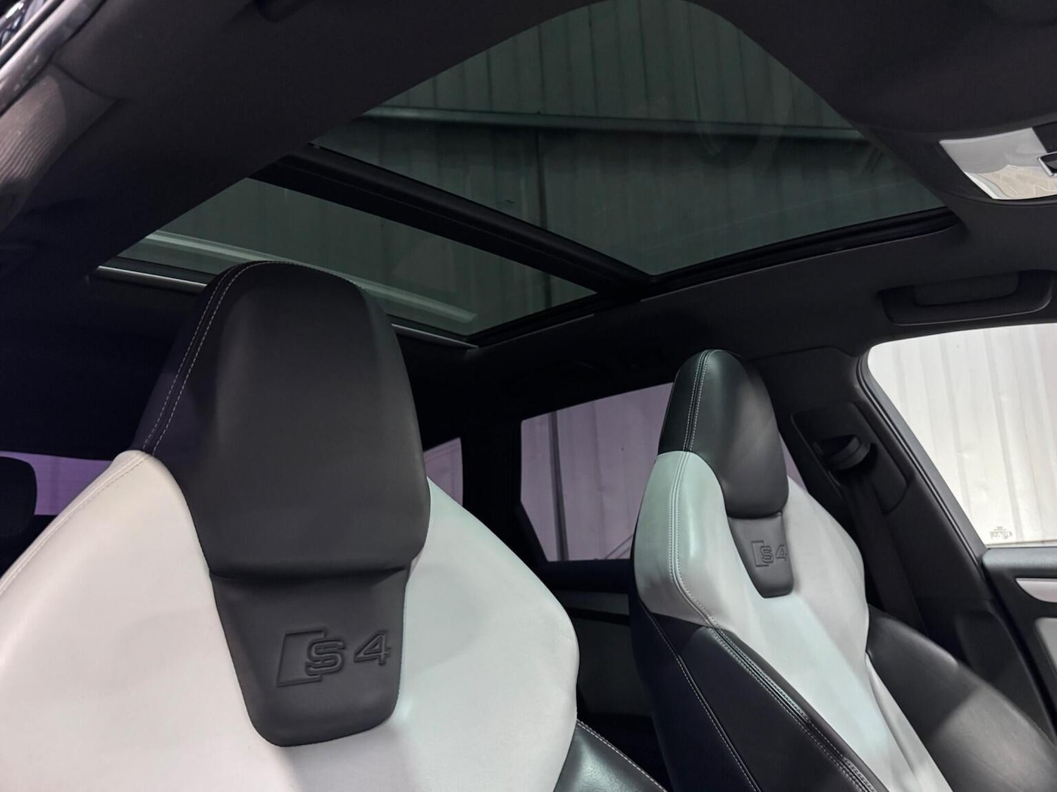 Used Audi S4 2010 for sale - 76830379: Photo 16