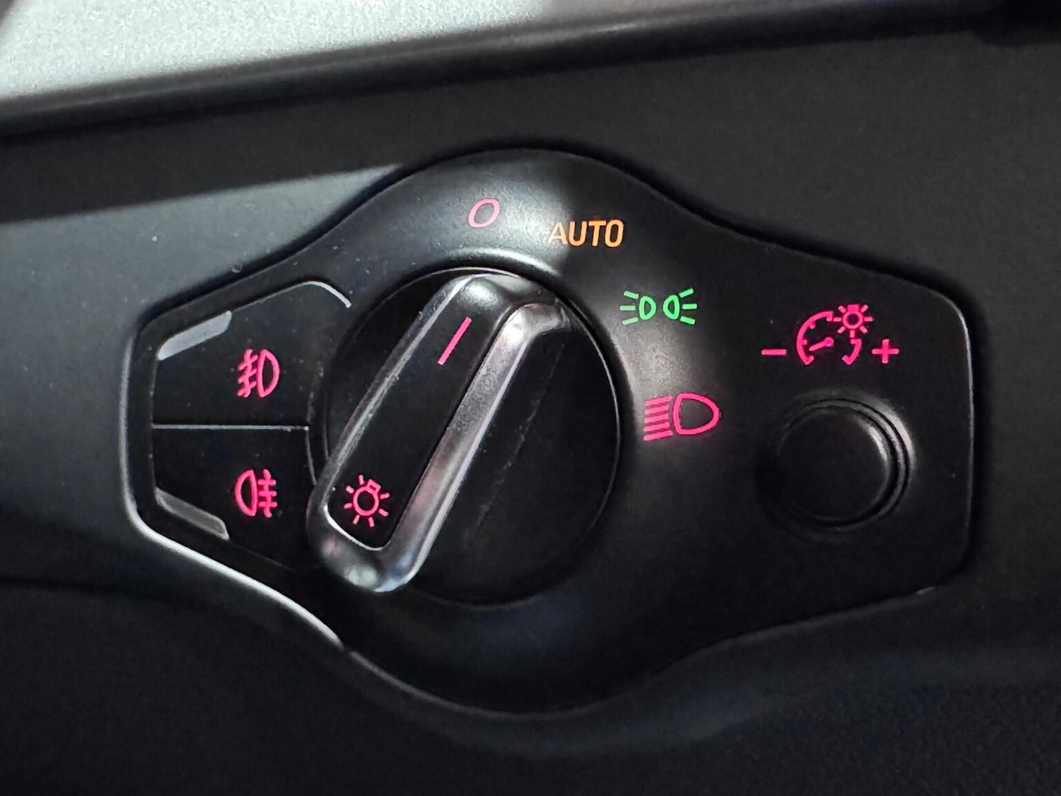 Used Audi S4 2010 for sale - 76830379: Photo 29