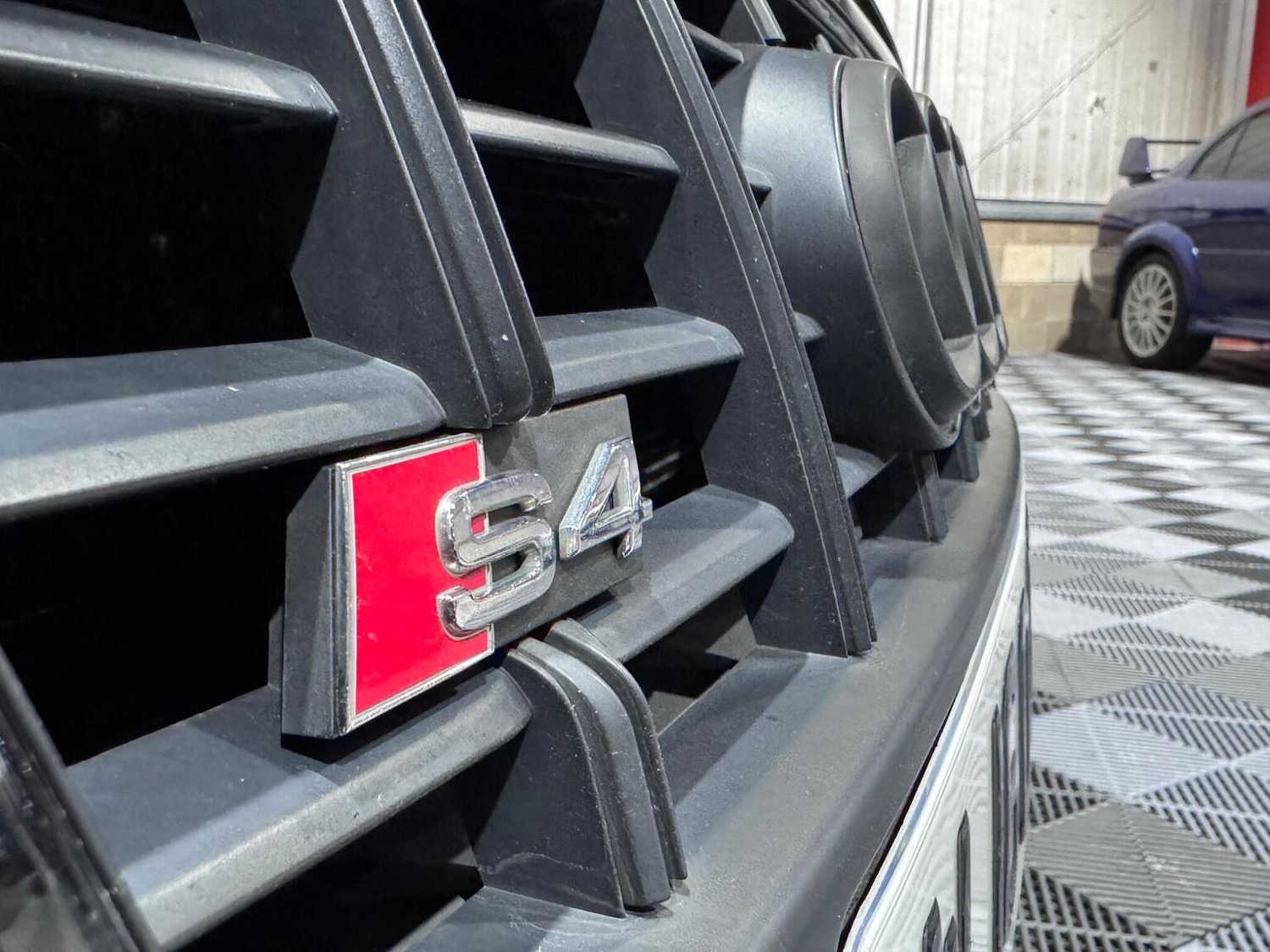 Used Audi S4 2010 for sale - 76830379: Photo 47