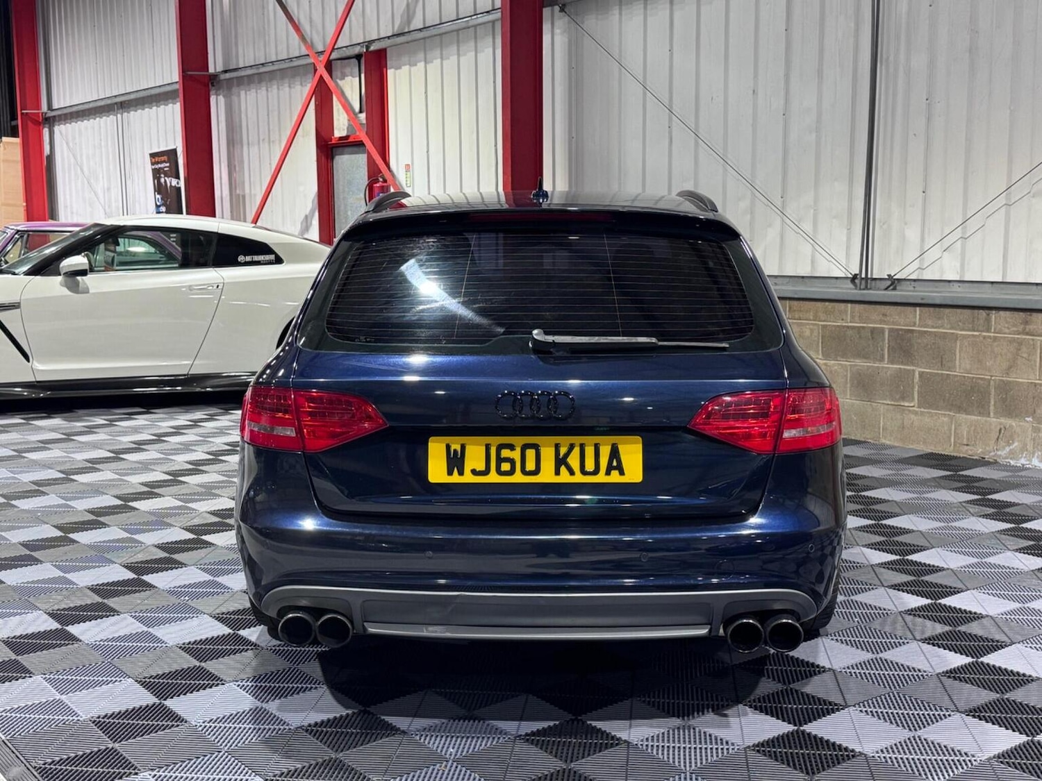 Used Audi S4 2010 for sale - 76830379: Photo 9