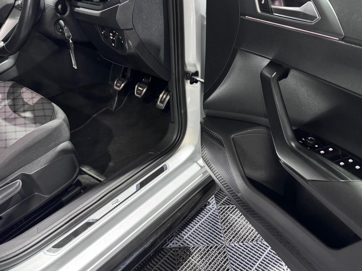 Used Volkswagen Polo 2022 for sale - 77822213: Photo 28