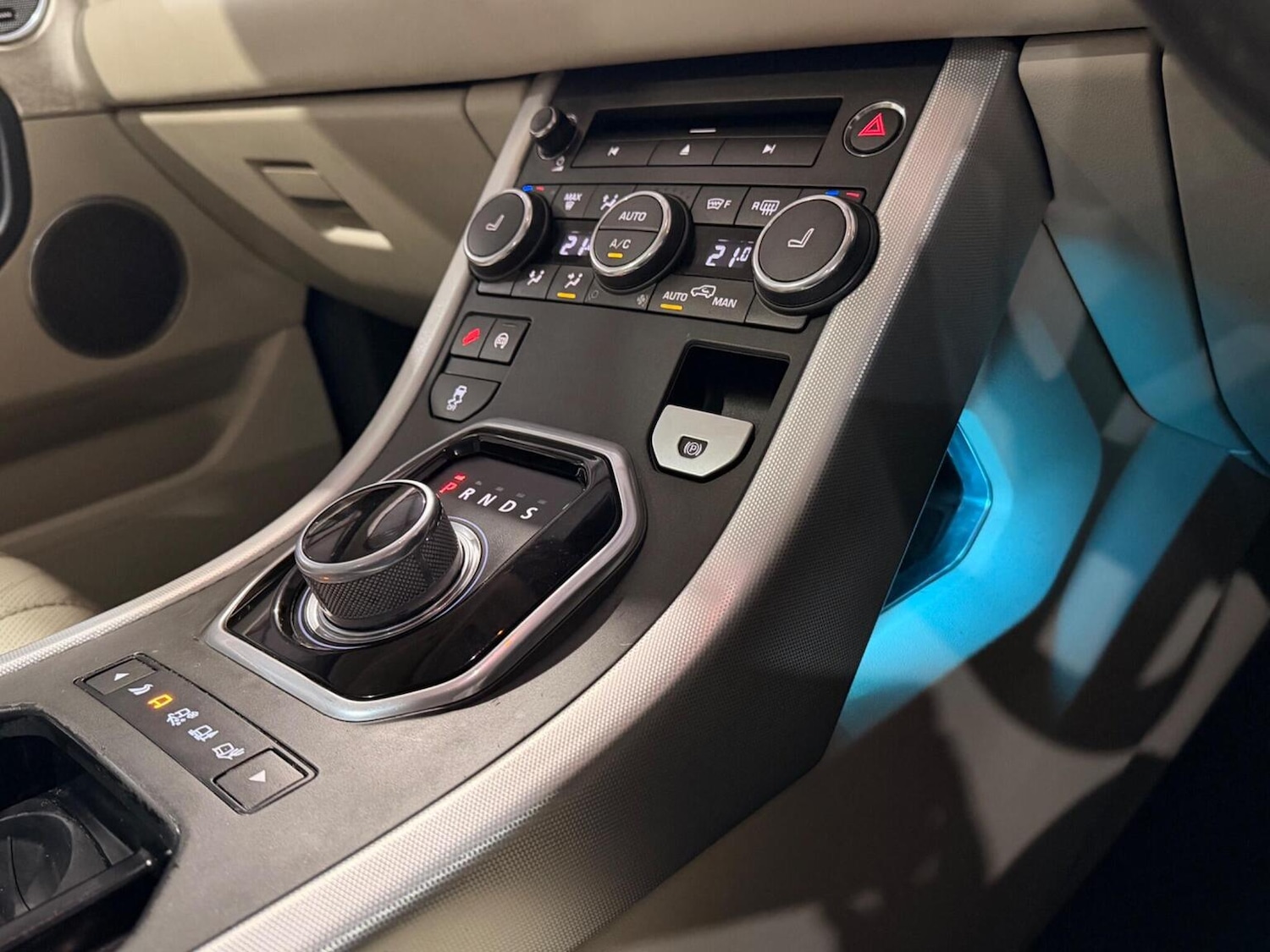 Used Land Rover Range Rover Evoque 2015 for sale - 77822195: Photo 24